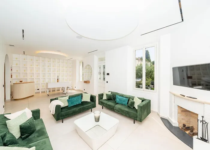 Вилла Rosoliel *